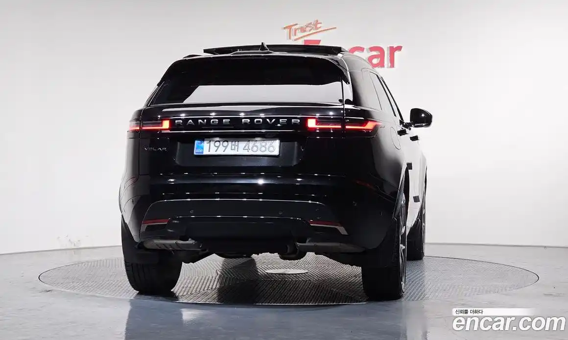 Land Rover Range-Rover Velar 2025 3.0 Автомат в Москве № 231145, фото 3