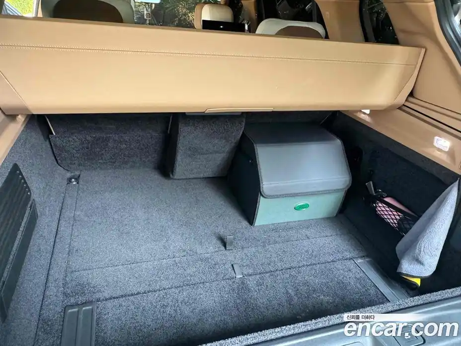 Land Rover Range-Rover 2023 4.4 Автомат в Москве № 231330, фото 18