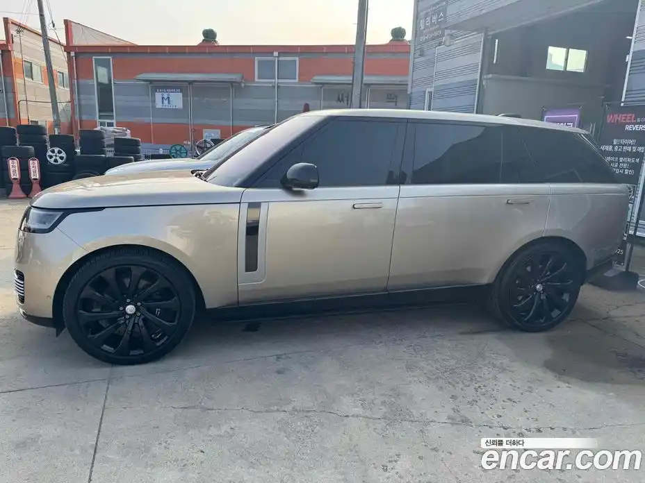 Land Rover Range-Rover 2023 4.4 Автомат в Москве № 231330, фото 19