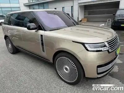 Land Rover Range-Rover 2023 4.4 Автомат в Москве № 231330, миниатюра 2