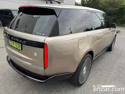 Land Rover Range-Rover 2023 4.4 Автомат в Москве № 231330, миниатюра 4