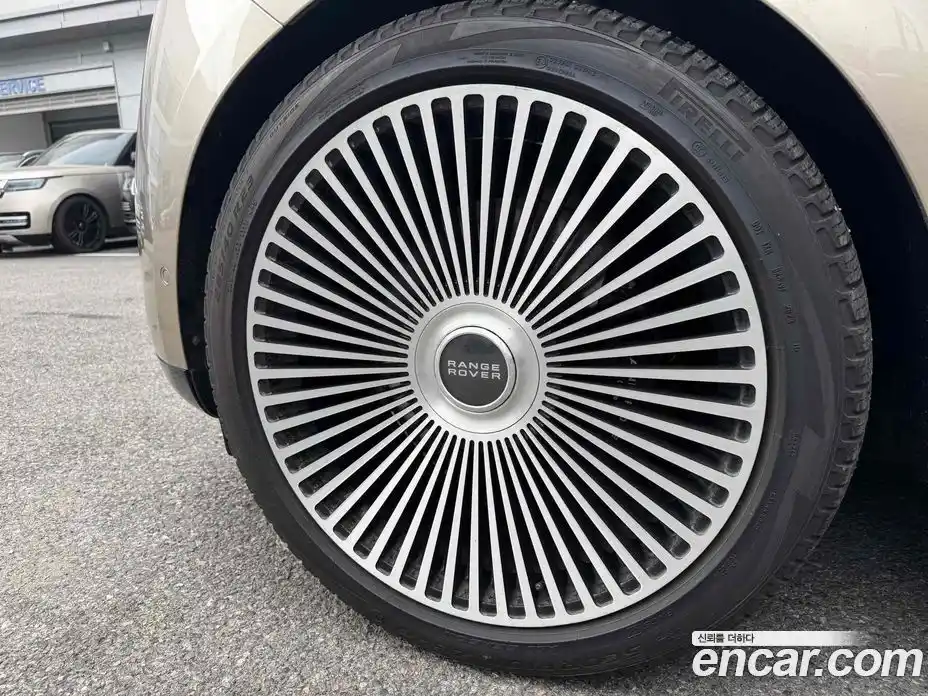 Land Rover Range-Rover 2023 4.4 Автомат в Москве № 231330, фото 10