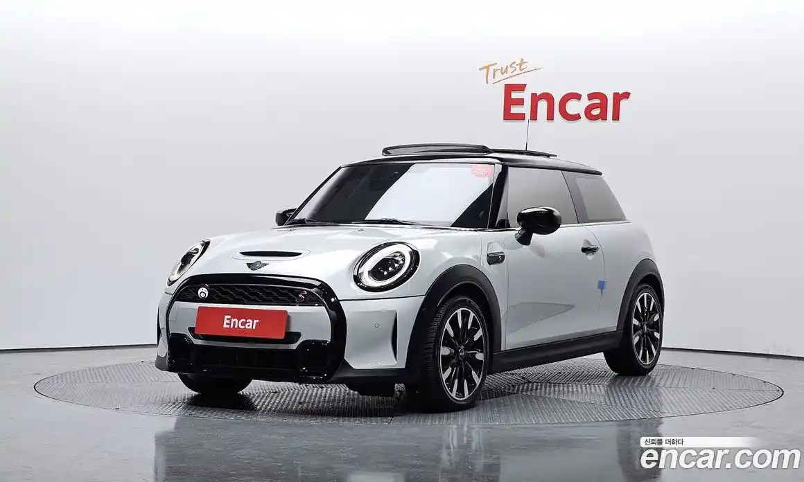 Mini Cooper 2023 2.0 Автомат в Москве № 231489, фото 16