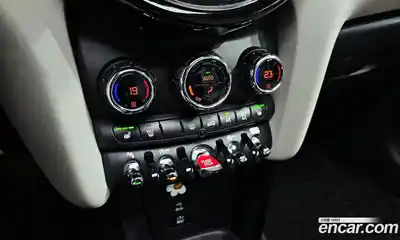 Mini Cooper 2023 2.0 Автомат в Москве № 231489, миниатюра 4