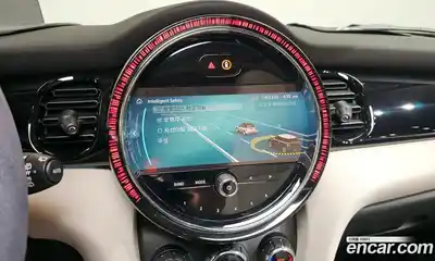 Mini Cooper 2023 2.0 Автомат в Москве № 231489, миниатюра 5