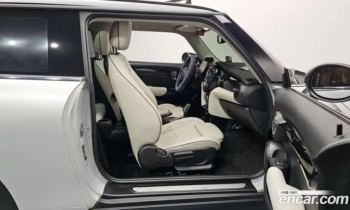 Mini Cooper 2023 2.0 Автомат в Москве № 231489, фото 6