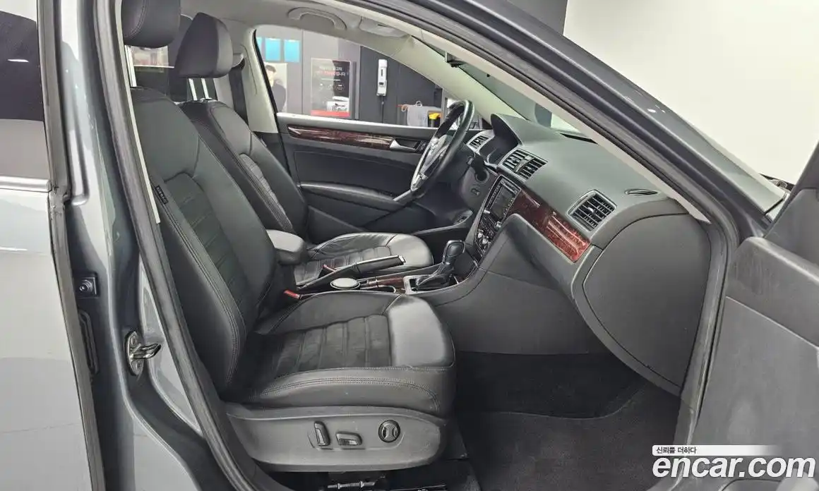 Volkswagen Passat 2013 2.0 Автомат в Москве № 232093, фото 11