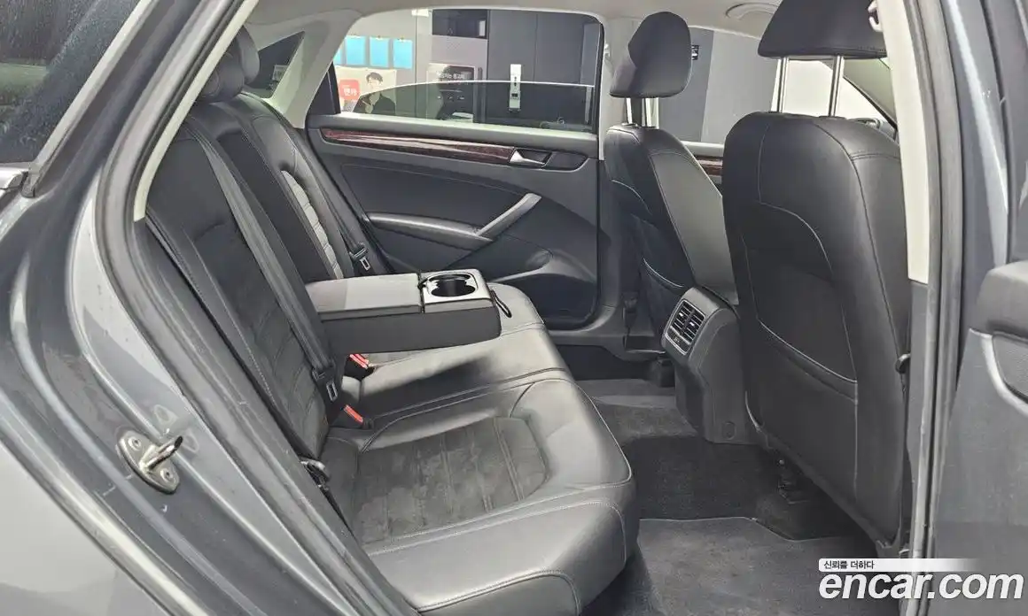 Volkswagen Passat 2013 2.0 Автомат в Москве № 232093, фото 12