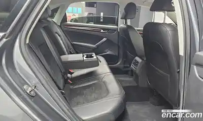 Volkswagen Passat 2013 2.0 Автомат в Москве № 232093, миниатюра 12