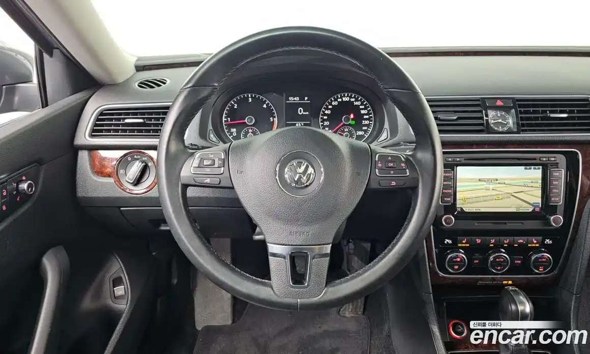 Volkswagen Passat 2013 2.0 Автомат в Москве № 232093, фото 13