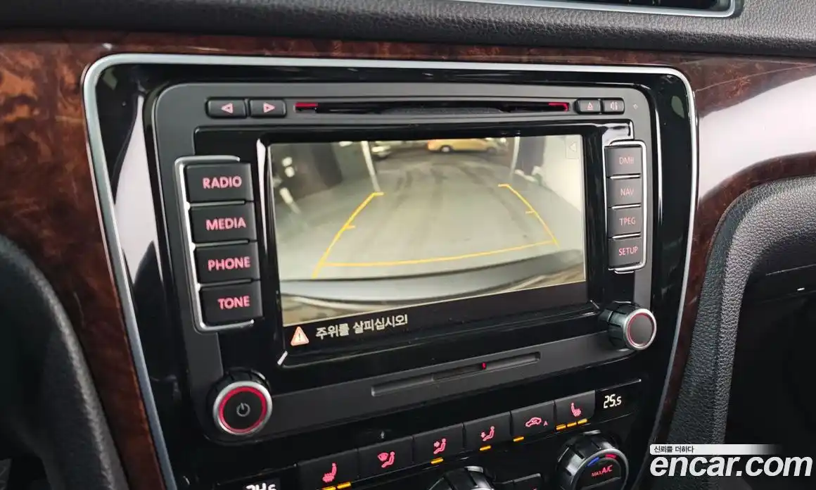 Volkswagen Passat 2013 2.0 Автомат в Москве № 232093, фото 16