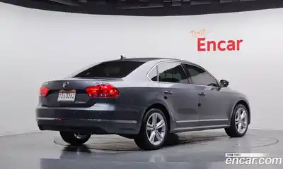 Volkswagen Passat 2013 2.0 Автомат в Москве № 232093, миниатюра 2