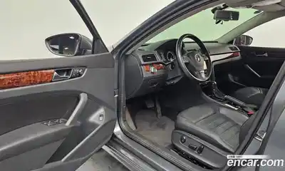 Volkswagen Passat 2013 2.0 Автомат в Москве № 232093, миниатюра 10