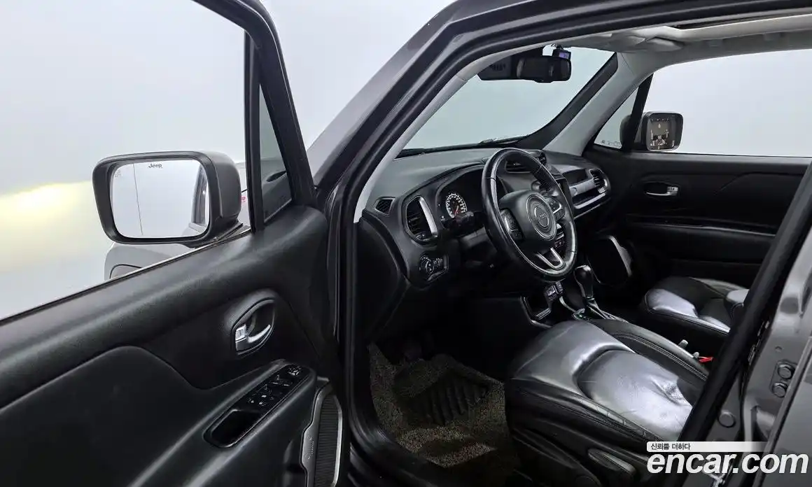 Jeep Renegade 2019 2.4 Автомат в Москве № 232627, фото 14