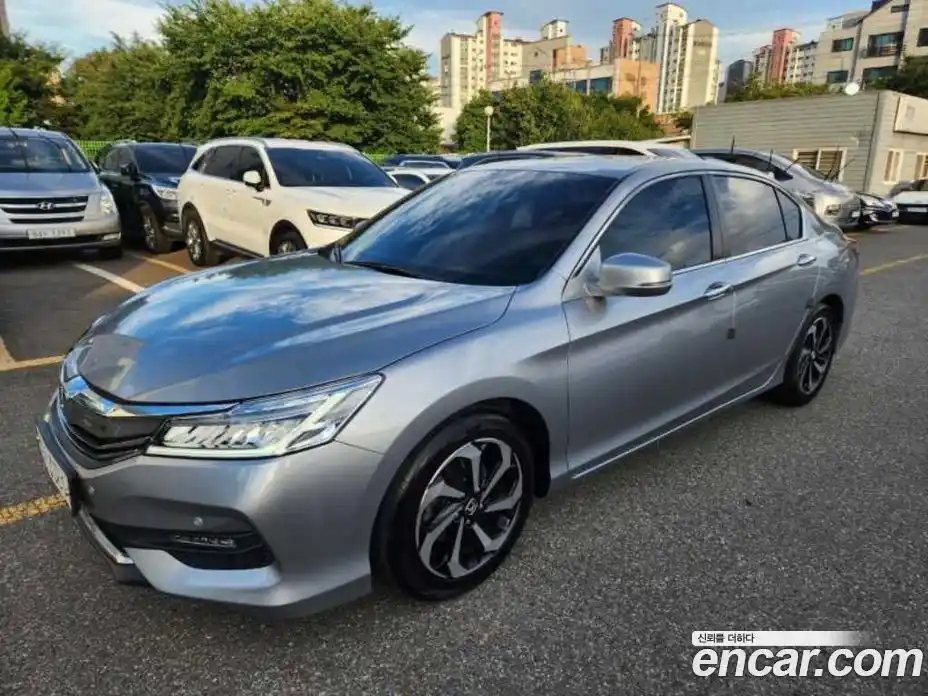 Honda Accord 2017 2.4 Автомат в Москве № 232962, фото 1