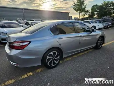 Honda Accord 2017 2.4 Автомат в Москве № 232962, миниатюра 2