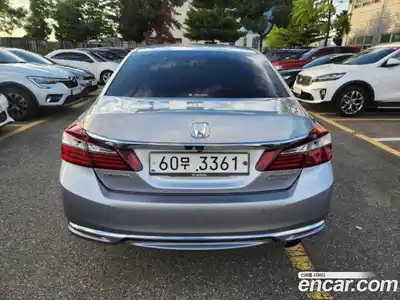 Honda Accord 2017 2.4 Автомат в Москве № 232962, миниатюра 4