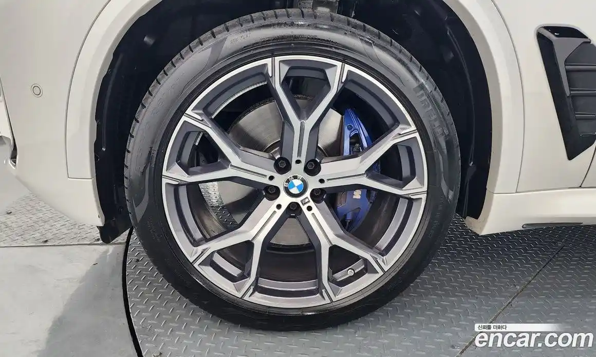 BMW X5 2024 3.0 Автомат в Москве № 246901, фото 1