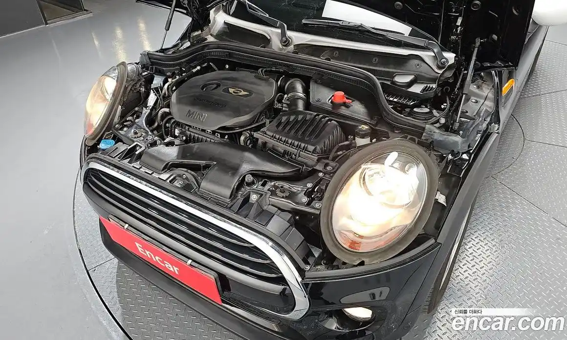 Mini Cooper 2017 1.5 Автомат в Москве № 253365, фото 6