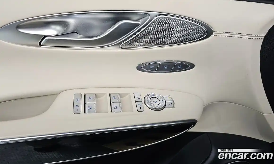 Genesis GV70 2021 2.5 Автомат в Москве № 25439, фото 20