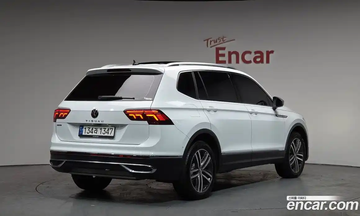 Volkswagen Tiguan 2023 2.0 Автомат в Москве № 254510, фото 7