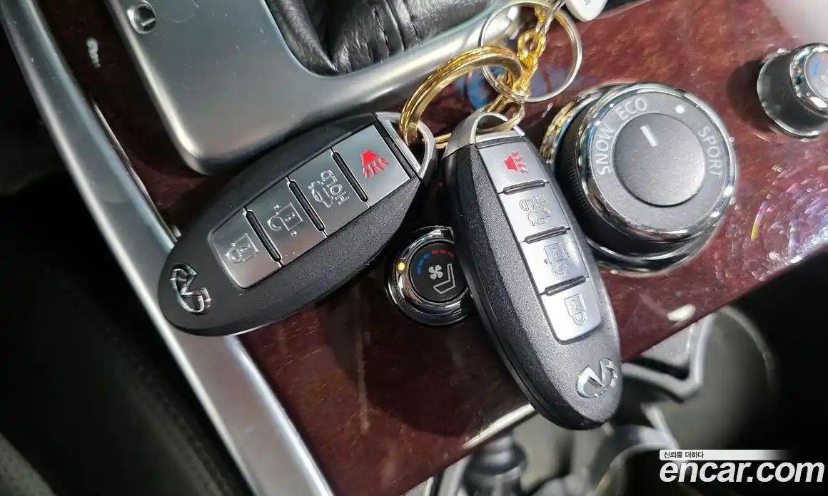 Infiniti Q70 2018 3.7 Автомат в Москве № 256151, фото 9