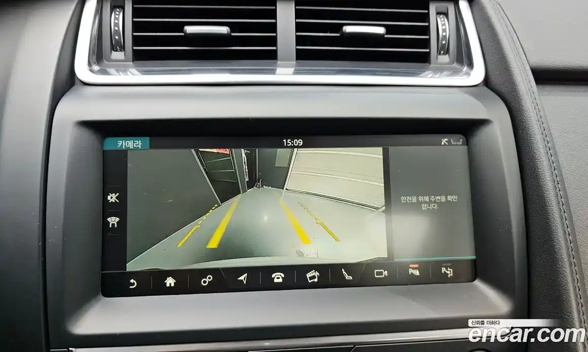 Jaguar E-Pace 2019 2.0 Автомат в Москве № 268052, фото 15