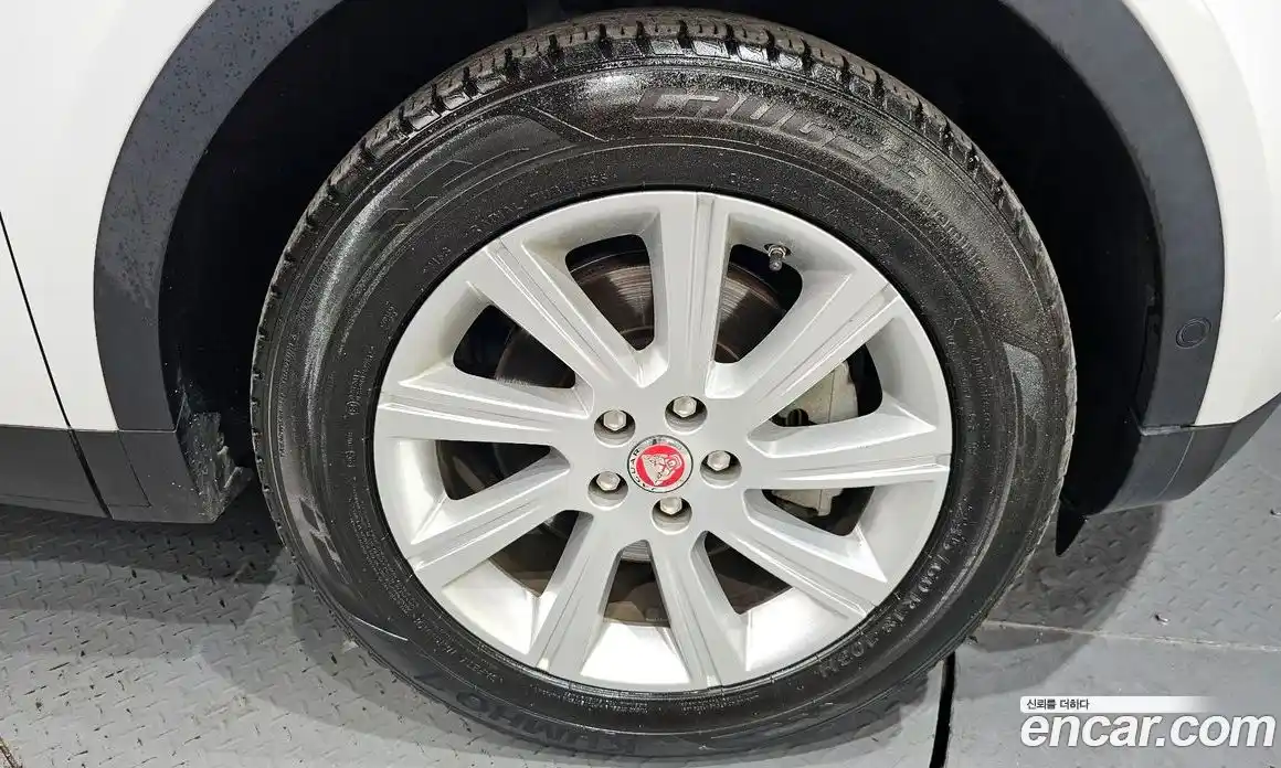 Jaguar E-Pace 2019 2.0 Автомат в Москве № 268052, фото 5