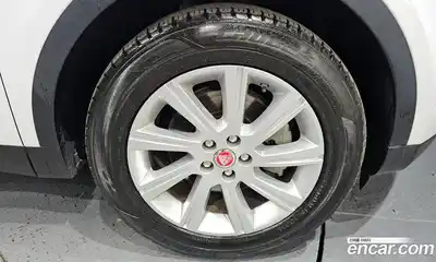 Jaguar E-Pace 2019 2.0 Автомат в Москве № 268052, миниатюра 5