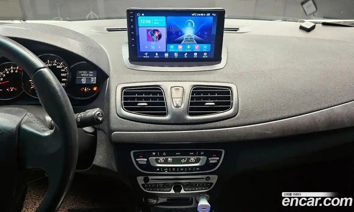 Renault SM3 2012 1.6 Автомат в Москве № 274460, фото 20