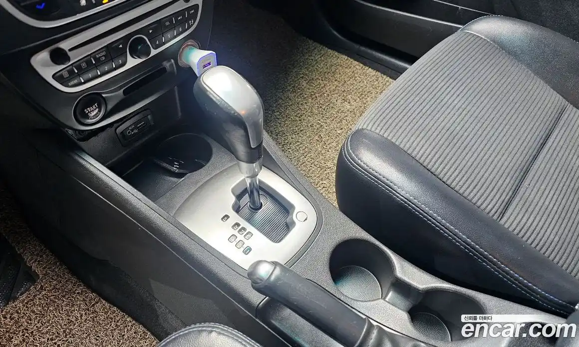 Renault SM3 2012 1.6 Автомат в Москве № 274460, фото 9