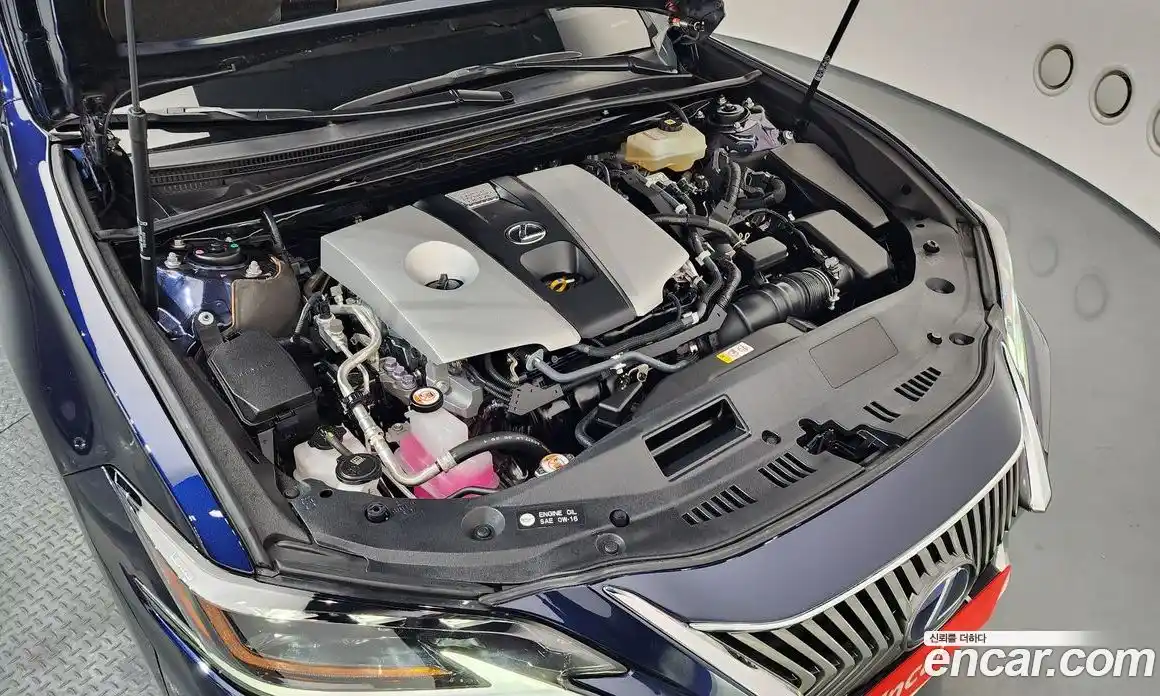 Lexus ES 2021 2.5 Автомат в Москве № 275601, фото 18