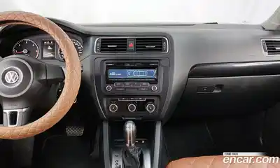 Volkswagen Jetta 2014 1.6 Автомат в Москве № 277829, миниатюра 5