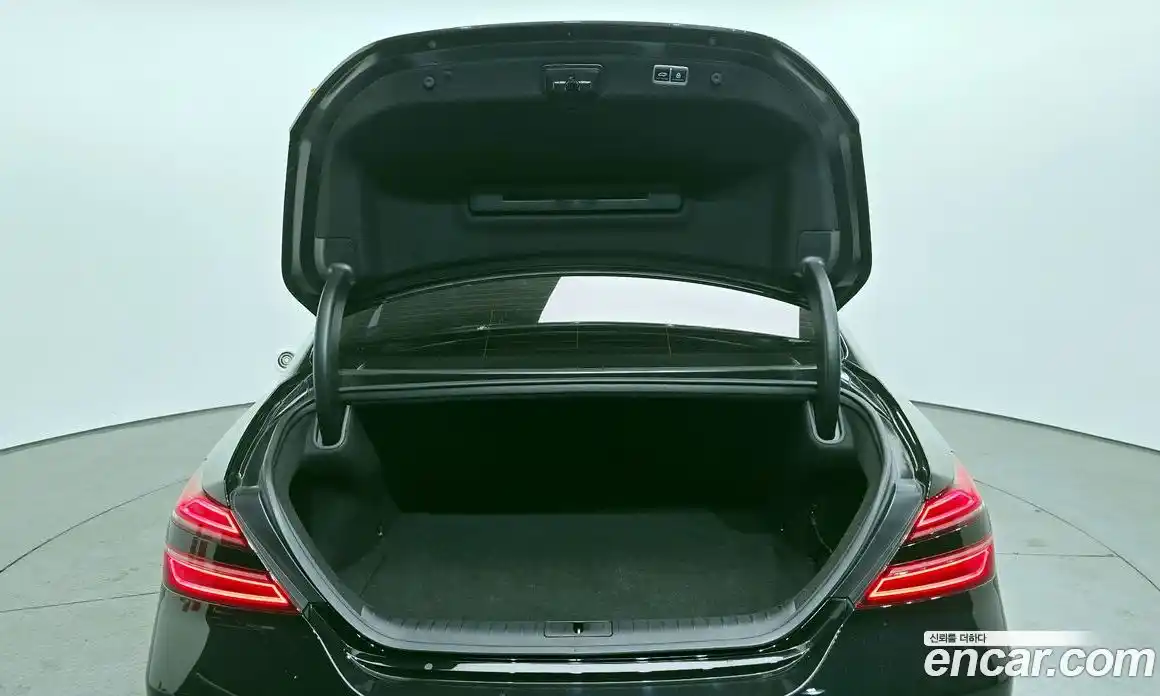 Genesis G70 2022 2.0 Автомат в Москве № 27900, фото 12