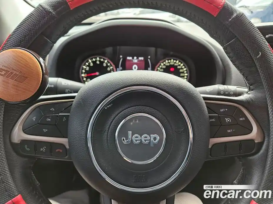 Jeep Renegade 2017 2.4 Автомат в Москве № 279157, фото 17