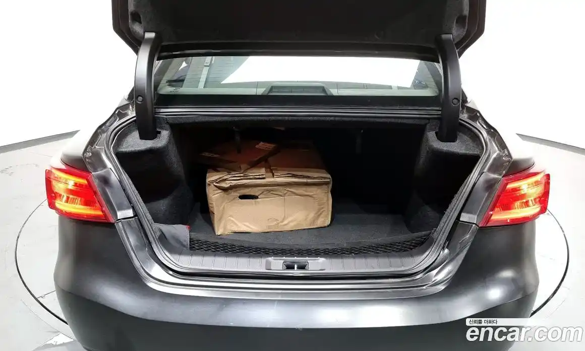 Nissan Maxima 2017 3.5 Автомат в Москве № 284953, фото 20