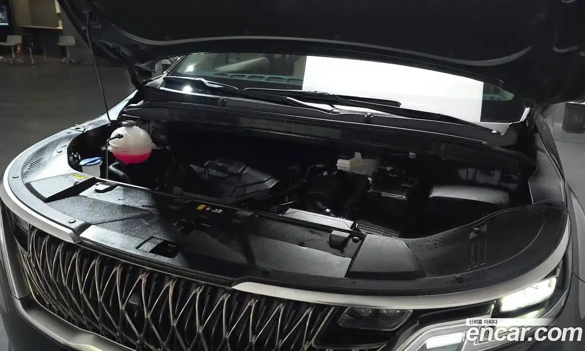 Kia Canival 2023 2.2 Автомат в Москве № 287116, фото 3