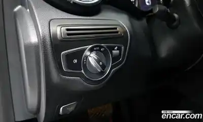 Mercedes-Benz C-Class 2019 2.0 Автомат в Москве № 289441, миниатюра 3