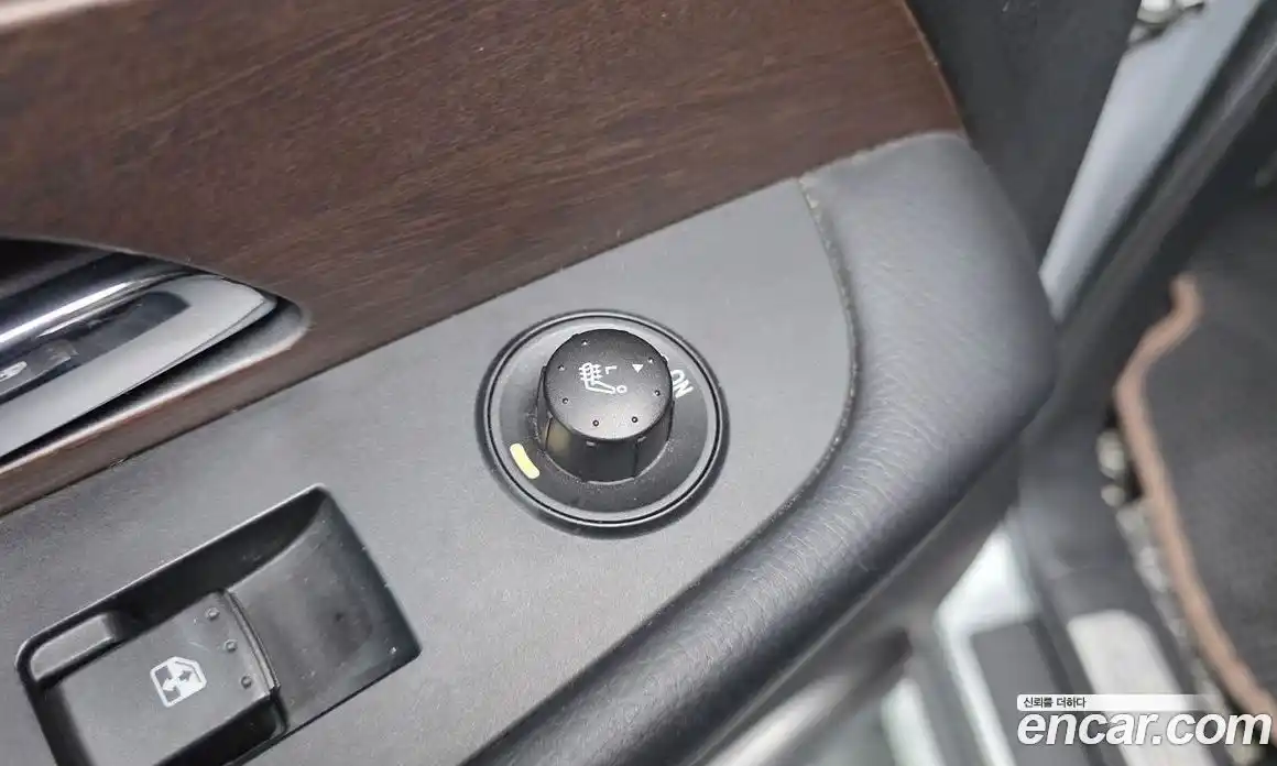 SsangYong Rexton 2015 2.0 Автомат в Москве № 29117, фото 4