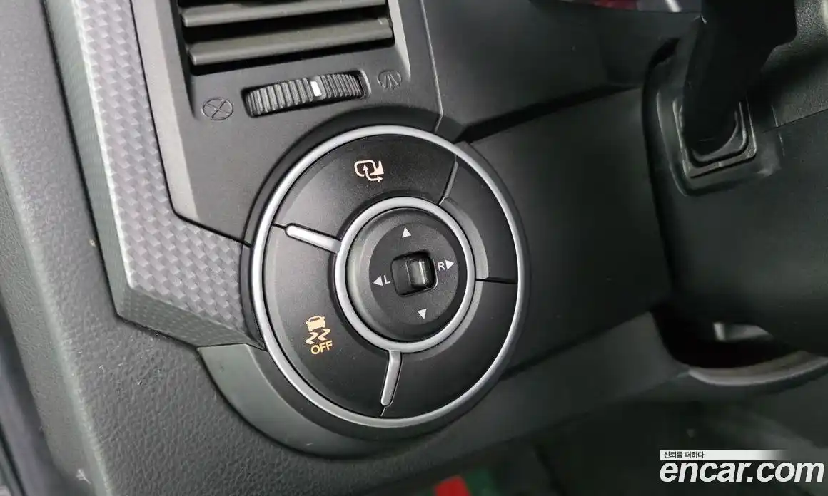 SsangYong Korando 2015 2.0 Автомат в Москве № 30637, фото 15