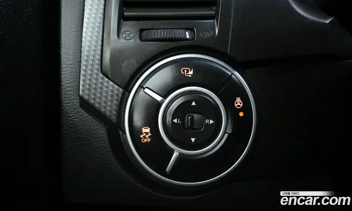 SsangYong Korando 2016 2.0 Автомат в Москве № 30987, фото 9