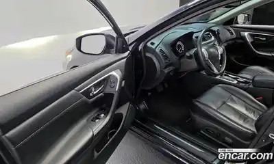 Nissan Altima 2017 2.5 Автомат в Москве № 310343, миниатюра 11