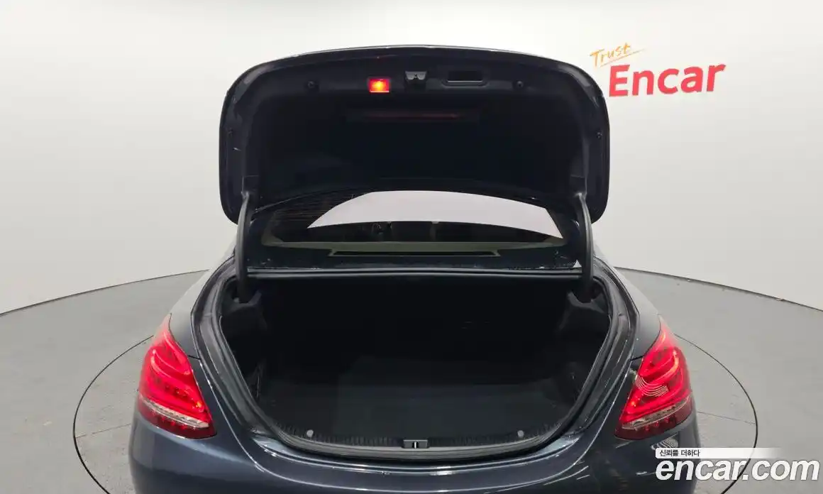 Mercedes-Benz C-Class 2016 1.6 Автомат в Москве № 324906, фото 7