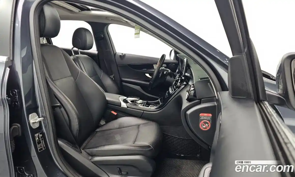 Mercedes-Benz C-Class 2016 1.6 Автомат в Москве № 324906, фото 9