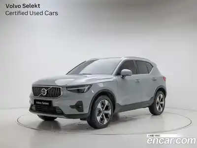 Volvo XC40, 2025