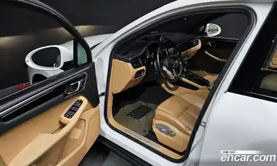 Porsche Macan 2017 3.0 Автомат в Москве № 331878, миниатюра 5