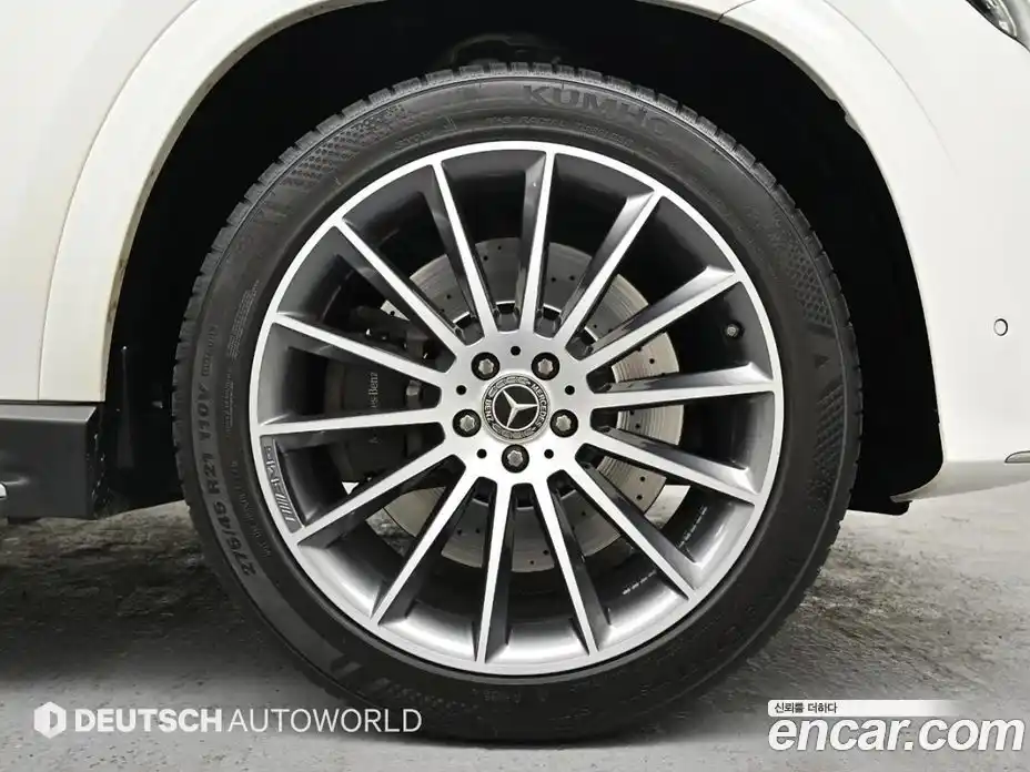 Mercedes-Benz GLE-Class 2023 3.0 Автомат в Москве № 338907, фото 6