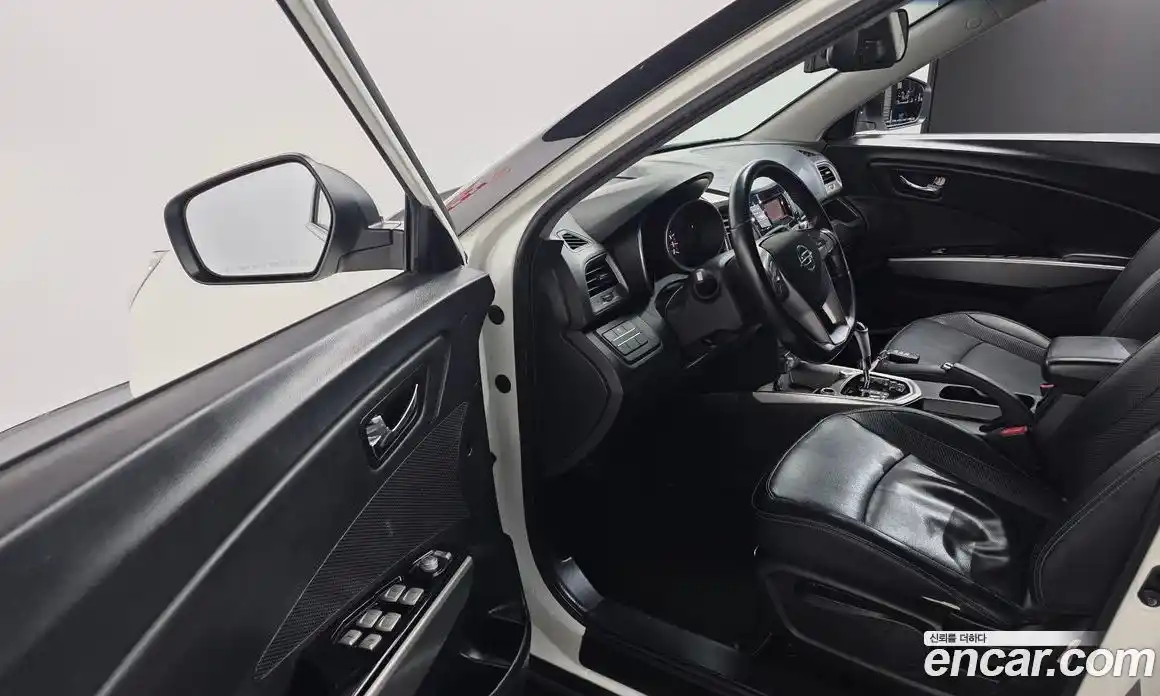 SsangYong TIBOLI 2016 1.6 Автомат в Москве № 369414, фото 12