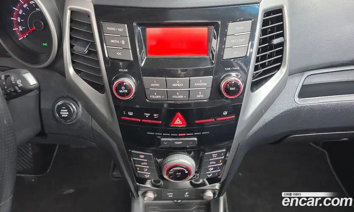 SsangYong TIBOLI 2016 1.6 Автомат в Москве № 369414, фото 17