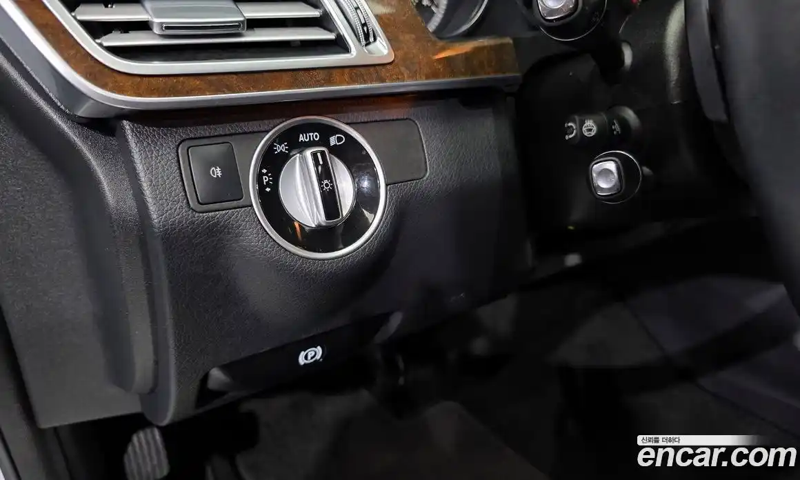 Mercedes-Benz E-Class 2014 3.5 Автомат в Москве № 372194, фото 15